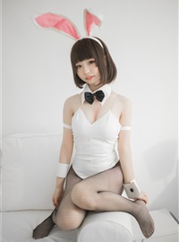 十万珍吱伏特 - 加藤惠 兔女郎写真